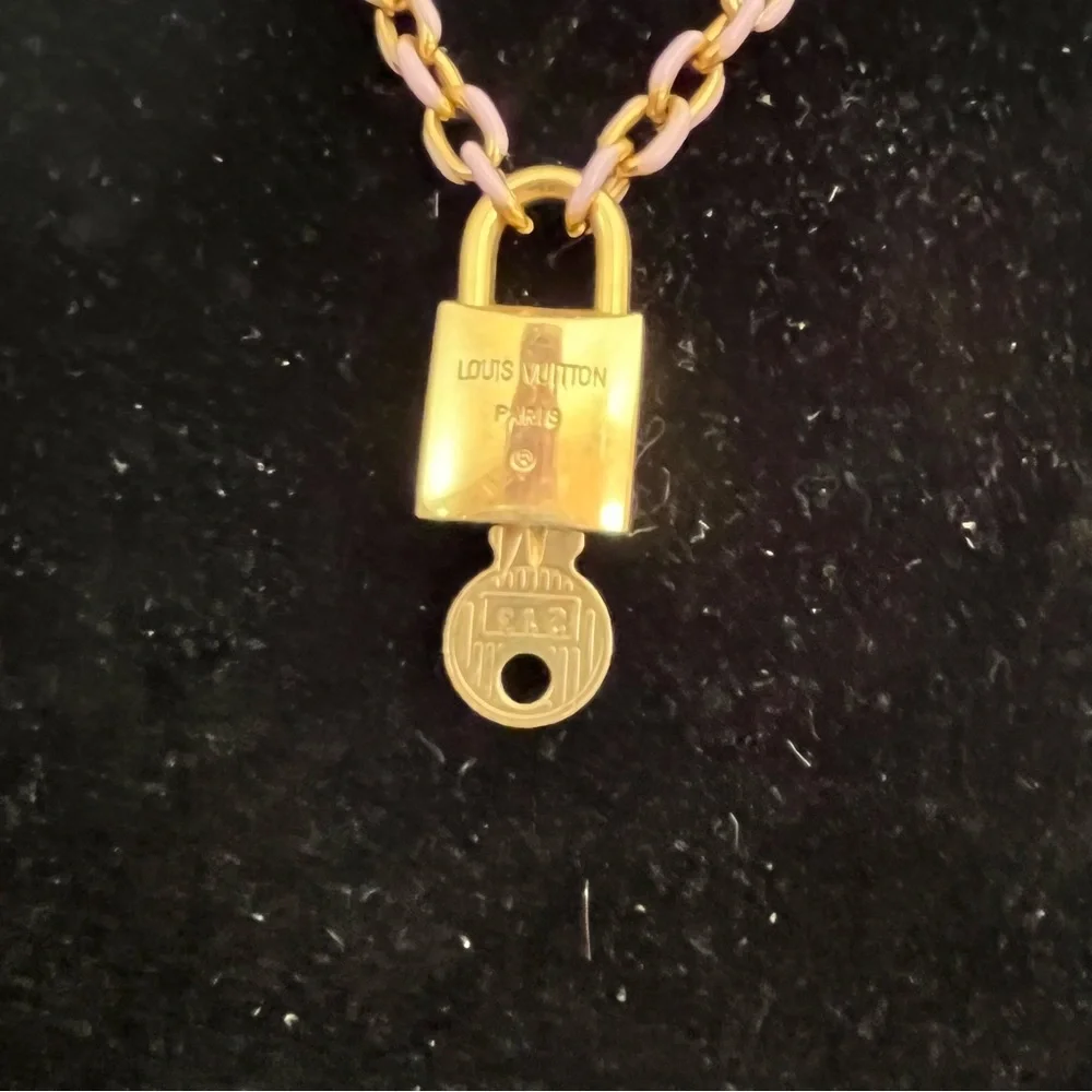 Louis Vuitton Gold Padlock Pendant Chain Necklace - Picture 2 of 10